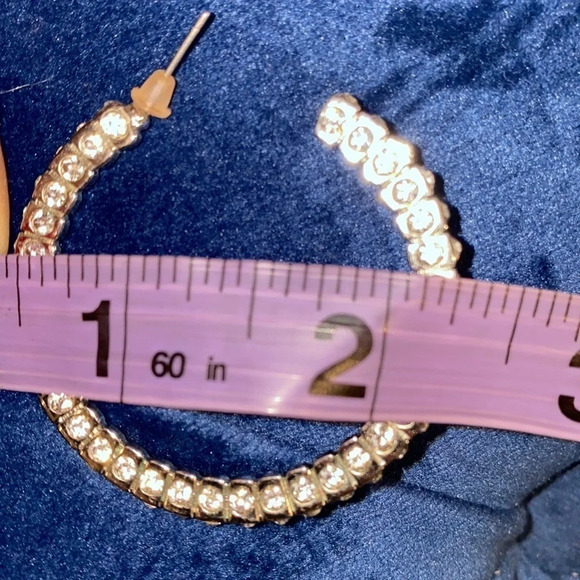 Faux bling rhinestone fashion hoops earrings - Picture 11 of 12